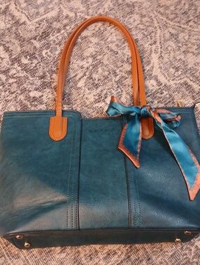Montana West Tote Bag with Tan Handles and Scarf. VEGAN LEATHER.